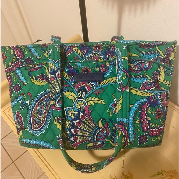 Vera Bradley Handbags - Vera Bradley Green Paisley Shoulder Bag